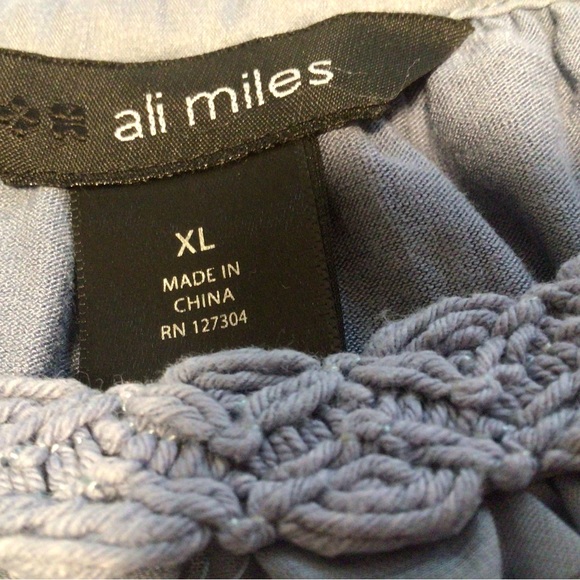 Periwinkle Top - Picture 4 of 4